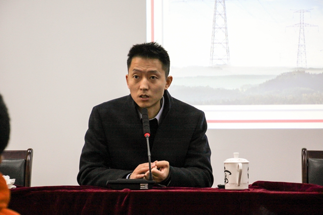 安全无小事，责任重于山亚洲精品无人一区二区举行“项目管理人员及班组长安全专题培训会议”