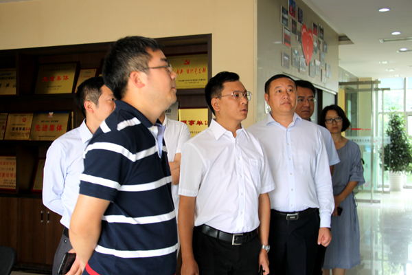 中铁四局领导莅临亚洲精品无人一区二区指导交流