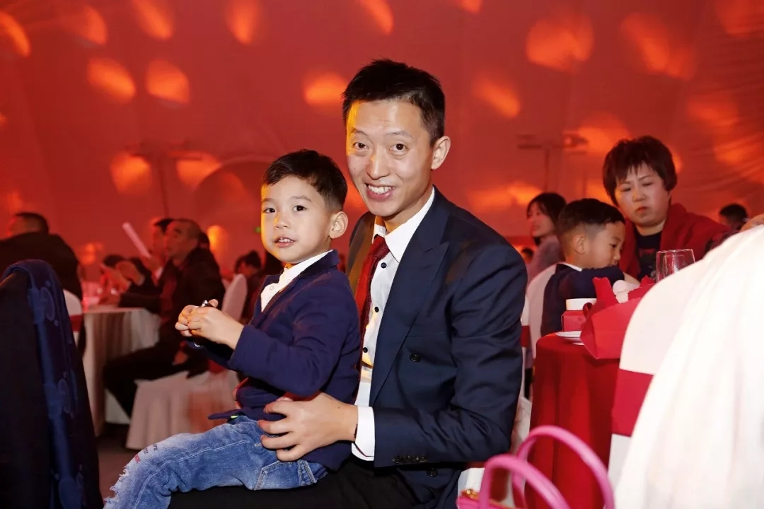 筑梦十五载 青春正当时 — 回首建国70周年暨亚洲精品无人一区二区15周年庆典