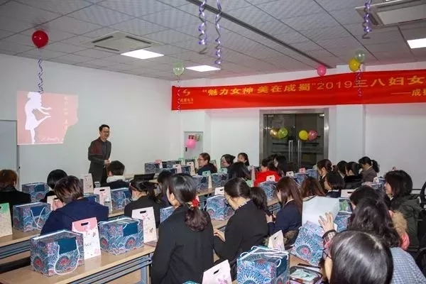 来自亚洲精品无人一区二区的2019答卷