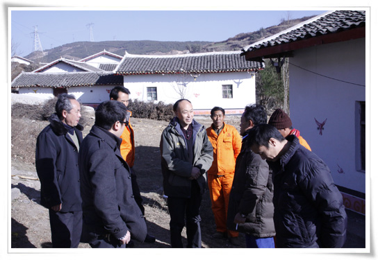 500kV石雅线、二普线线路覆冰，成蜀电力抗冰保电