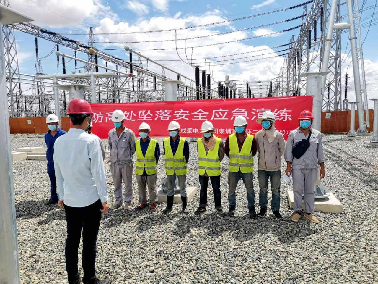 亚洲精品无人一区二区：多举并措，奏响安全生产月进行曲！