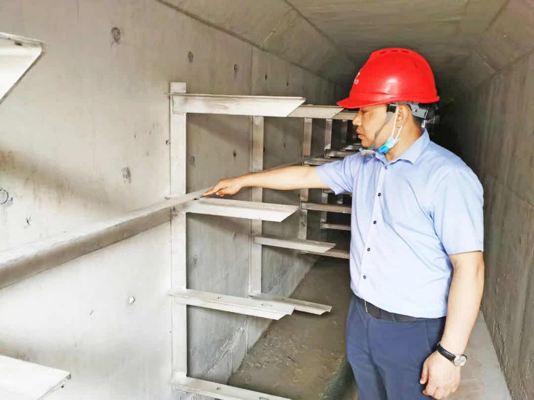 亚洲精品无人一区二区：多举并措，奏响安全生产月进行曲！