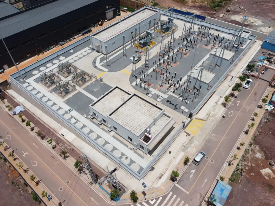 亚洲精品无人一区二区承建的110KV哨坡输变电工程竣工投产