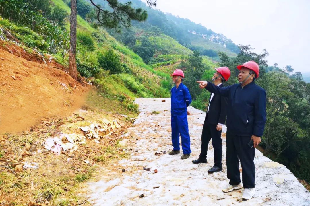 亚洲精品无人一区二区领导节日假期分赴项目一线指导工作