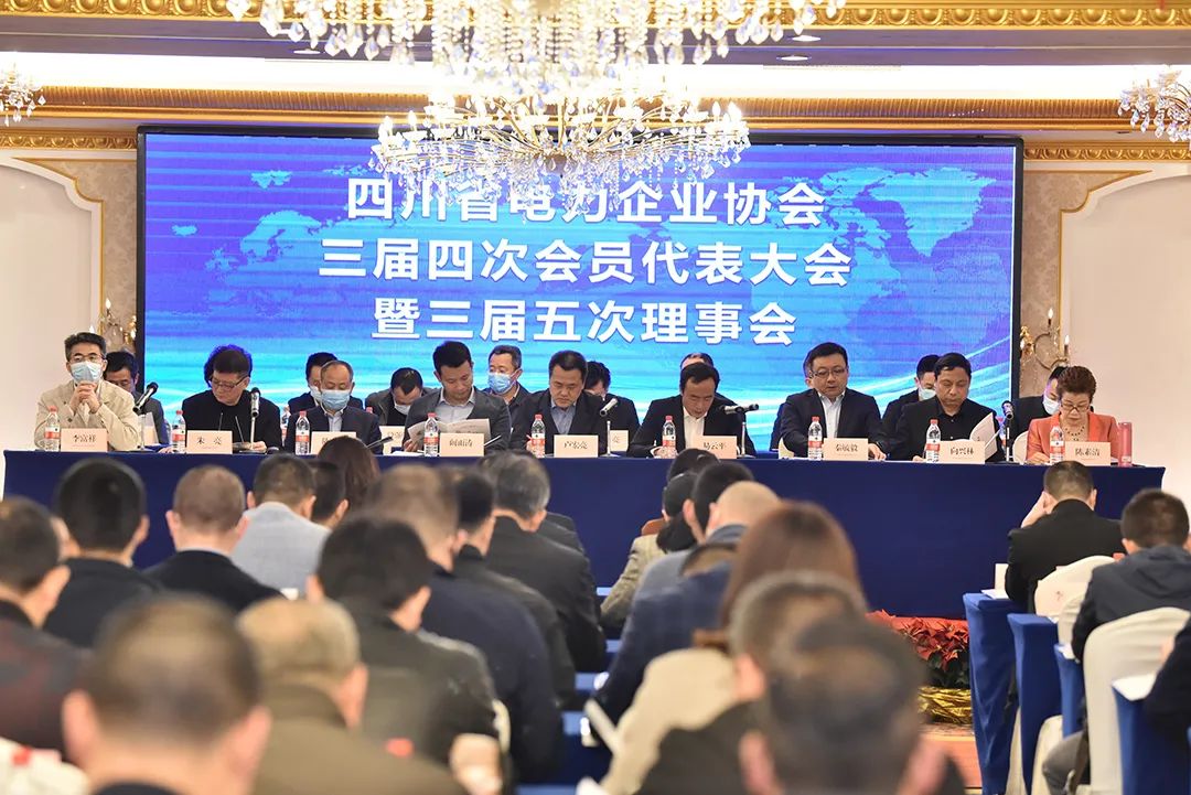 【开拓创新·荣耀所归】亚洲精品无人一区二区斩获三项殊荣