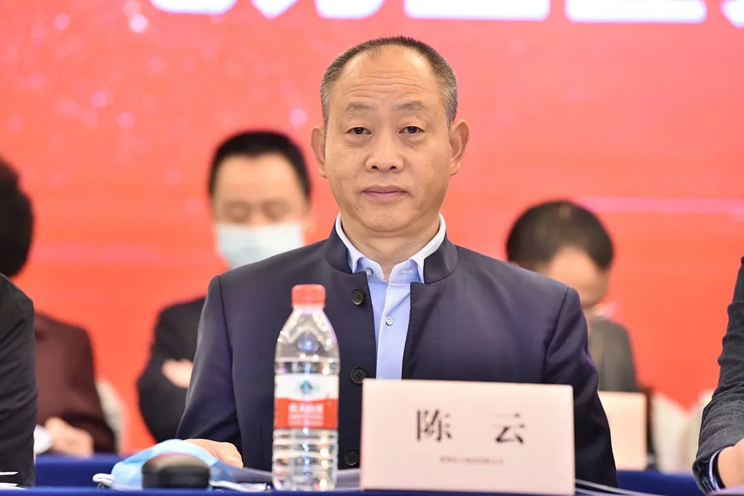 【开拓创新·荣耀所归】亚洲精品无人一区二区斩获三项殊荣