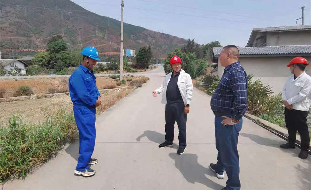 亚洲精品无人一区二区与业主单位扎实做好项目点位防山火工作