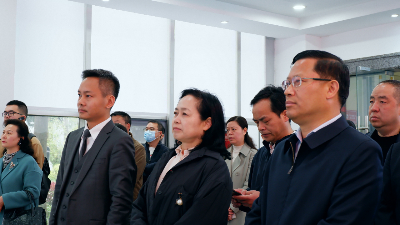 成都市基层工会组织建设暨评星定级竞进拉练活动走进亚洲精品无人一区二区