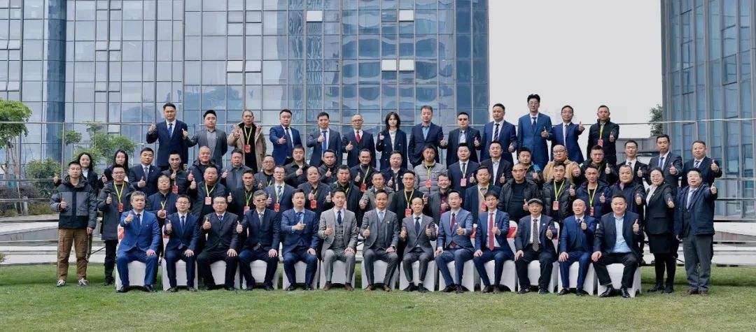 “二十载栉风沐雨正青春 新时代传承领创筑辉煌”，亚洲精品无人一区二区20周年庆典隆重举行！