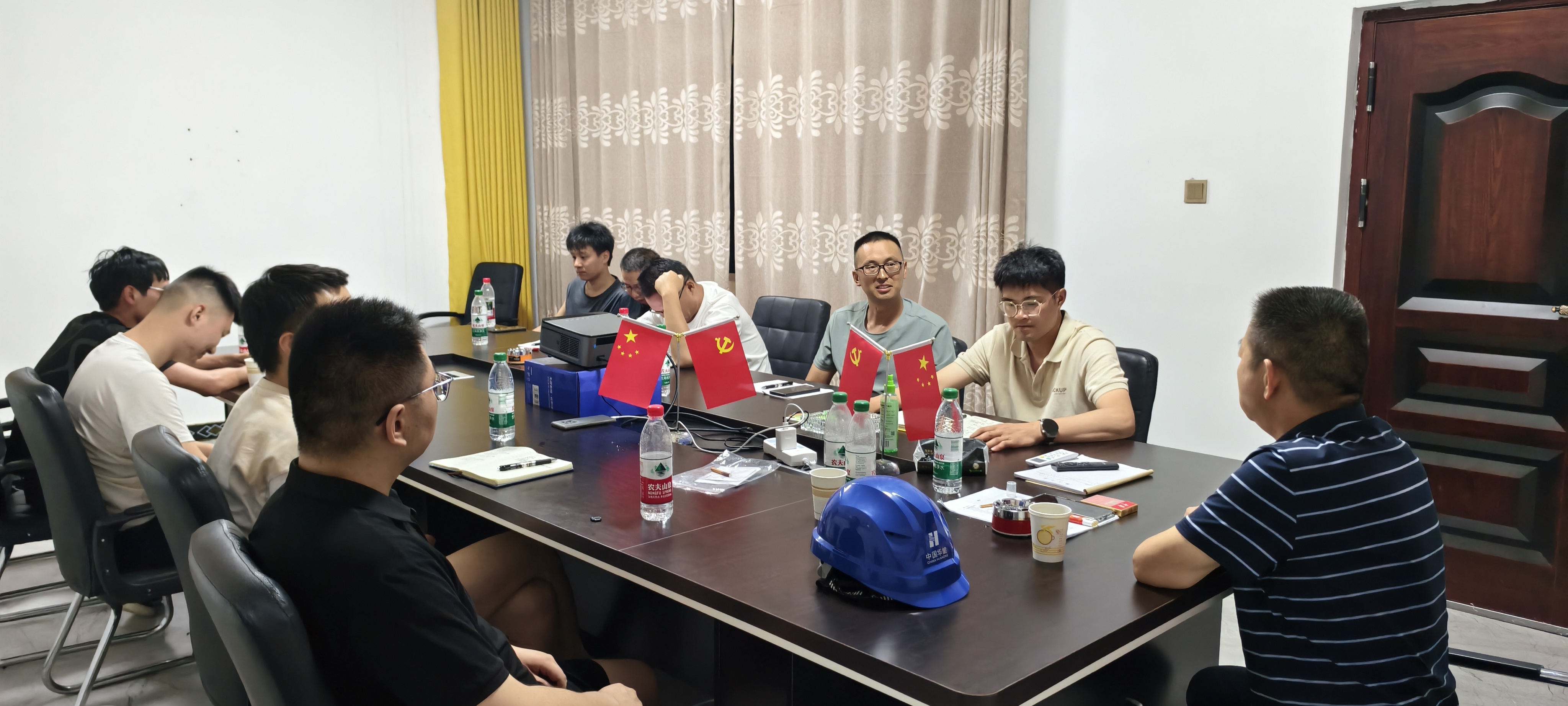 云南省政协领导到小湾500kV联络变电站视察调研